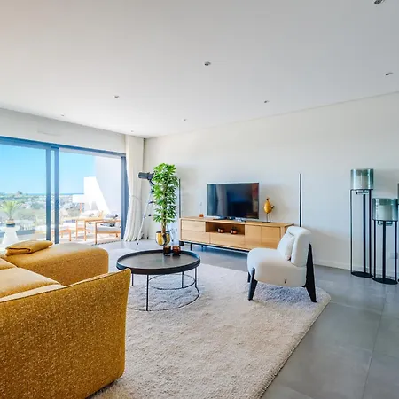 Penthouse Conceicao De *